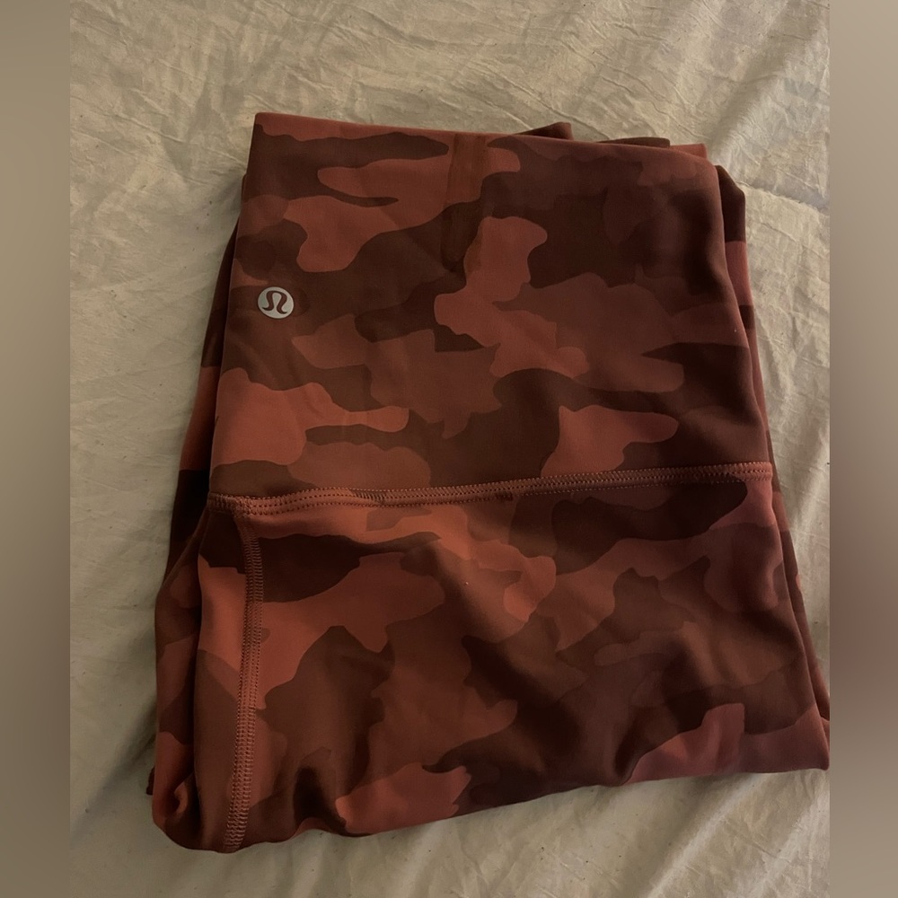 Lululemon Pink camo size 10